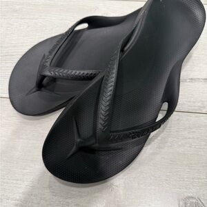 Elegant Black Women's Flip-Flop Sandals